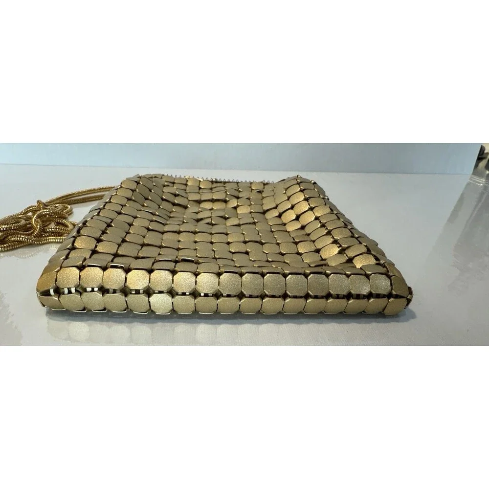Vintage La Regale Gold Tone Chainmail Mesh Evening Clutch with Chain Strap